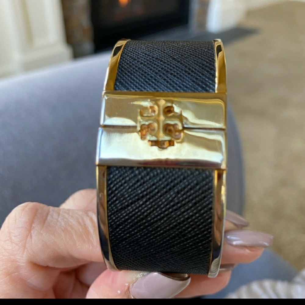 Tory Burch Black Statement Signature Piece - Picture 2 of 5